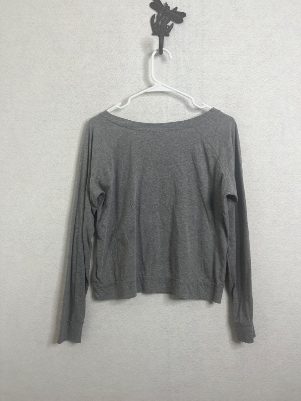 Star Wars Graphic Long Sleeve Crop Top Gray Luke Leia Yoda Tee M - Picture 2 of 3